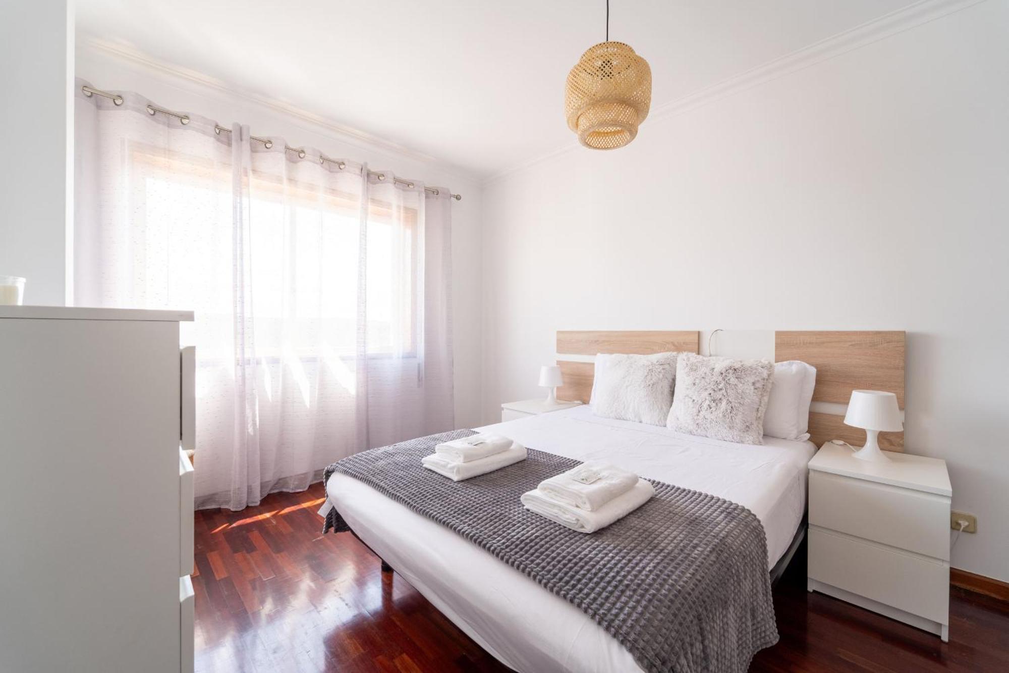 Beach Flat By House And People Viana do Castelo Buitenkant foto
