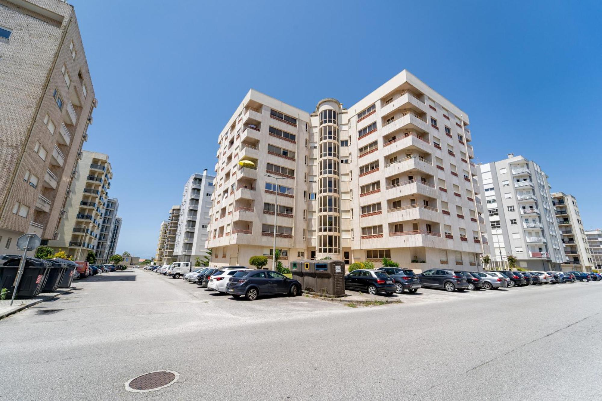 Beach Flat By House And People Viana do Castelo Buitenkant foto